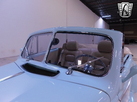 1940 Ford Convertible image 30