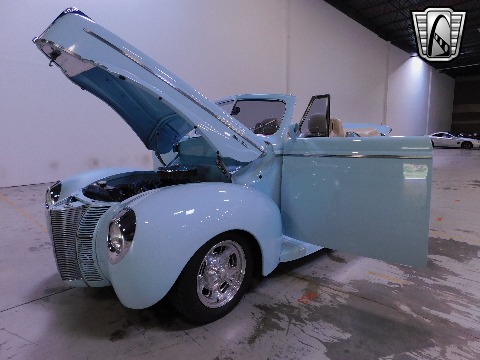 1940 Ford Convertible image 59