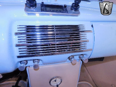 1940 Ford Convertible image 87