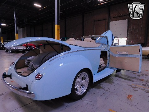 1940 Ford Convertible image 63