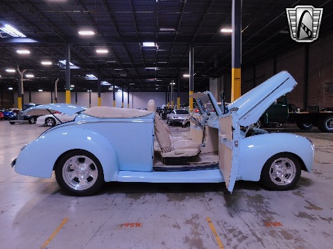 1940 Ford Convertible image 64