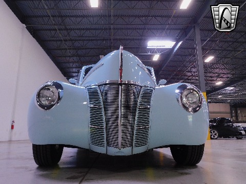 1940 Ford Convertible image 18