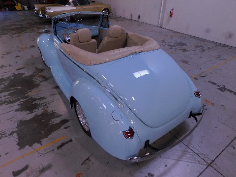 1940 Ford Convertible image 20