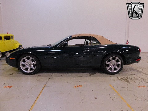 1997 Jaguar XK8 image 3