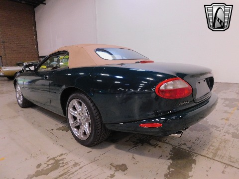 1997 Jaguar XK8 image 4