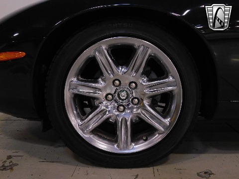1997 Jaguar XK8 image 31