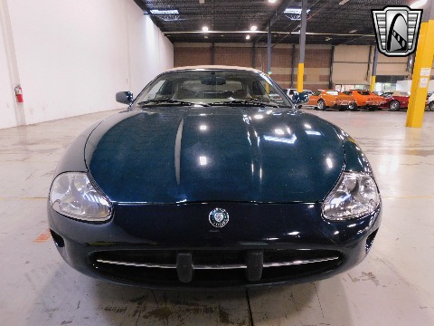 1997 Jaguar XK8 image 9