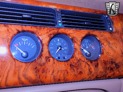 1997 Jaguar XK8 image 92