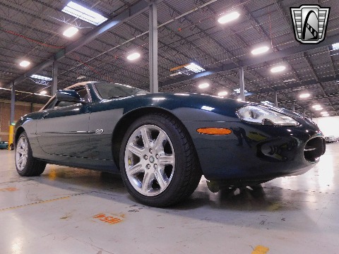1997 Jaguar XK8 image 16