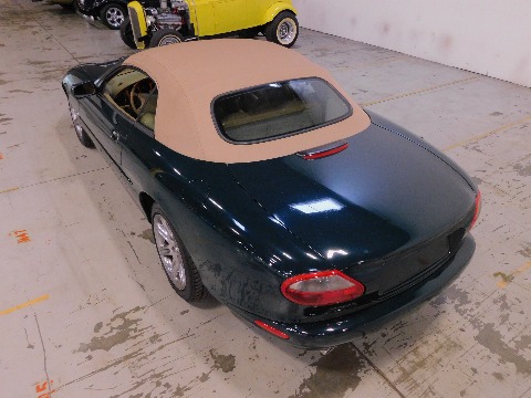 1997 Jaguar XK8 image 21