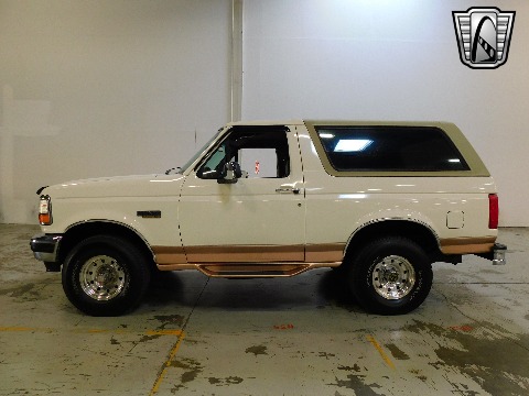 1995 Ford Bronco image 3