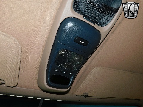 1995 Ford Bronco image 109