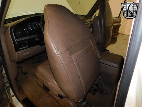 1995 Ford Bronco image 112