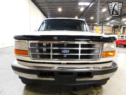 1995 Ford Bronco image 9