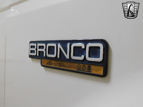 1995 Ford Bronco image 62