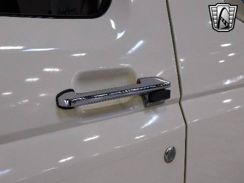 1995 Ford Bronco image 38