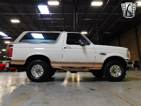 1995 Ford Bronco image 15