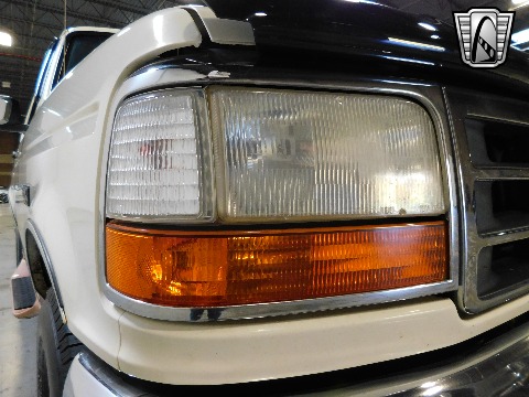 1995 Ford Bronco image 67