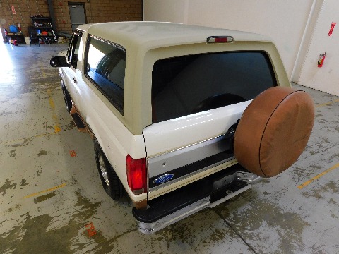1995 Ford Bronco image 21