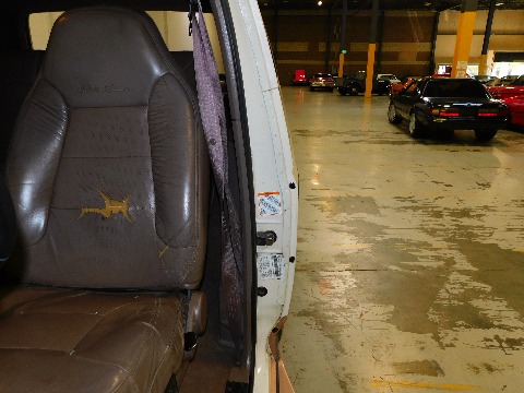 1995 Ford Bronco image 128