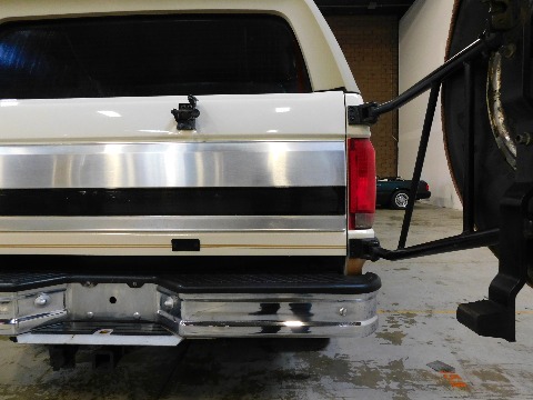 1995 Ford Bronco image 52