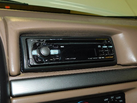 1995 Ford Bronco image 105