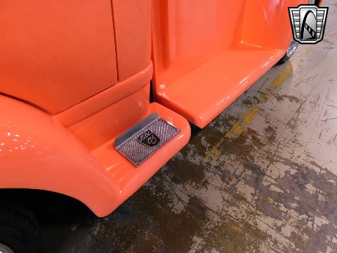 1947 Ford COE image 38