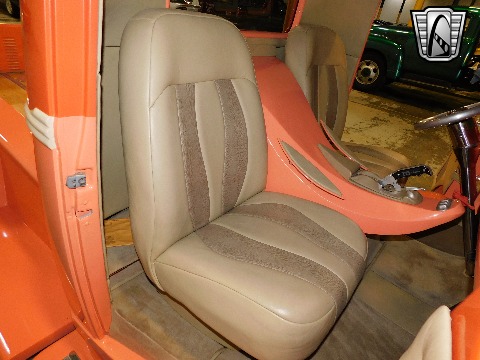 1947 Ford COE image 92