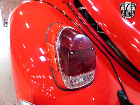 1970 Volkswagen Beetle image 45