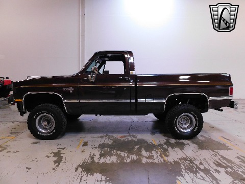 1985 Chevrolet K10 image 2