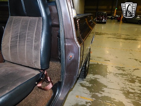 1985 Chevrolet K10 image 112