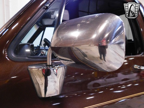 1985 Chevrolet K10 image 35