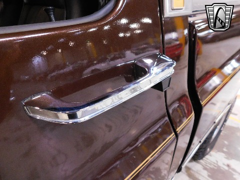 1985 Chevrolet K10 image 36