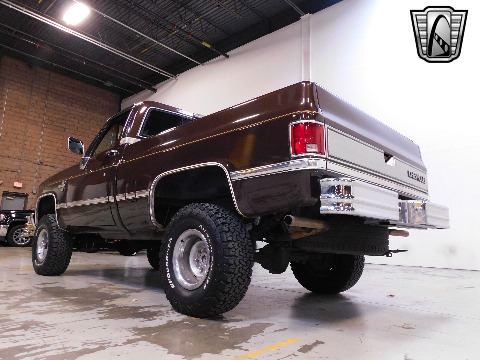 1985 Chevrolet K10 image 11