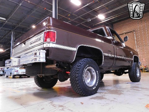 1985 Chevrolet K10 image 13