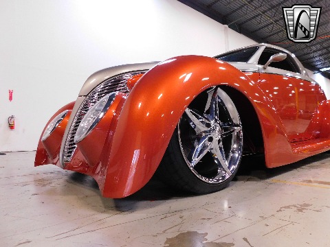 1939 Ford Cabriolet image 30