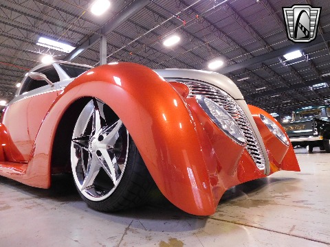 1939 Ford Cabriolet image 63