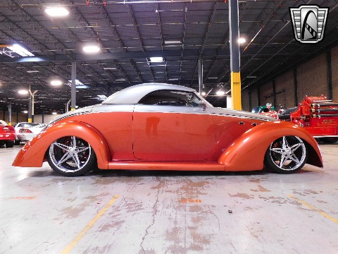 1939 Ford Cabriolet image 15