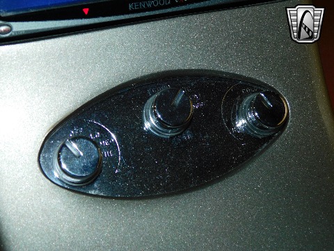 1939 Ford Cabriolet image 99