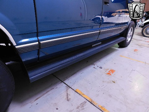 1995 Chevrolet Suburban image 56