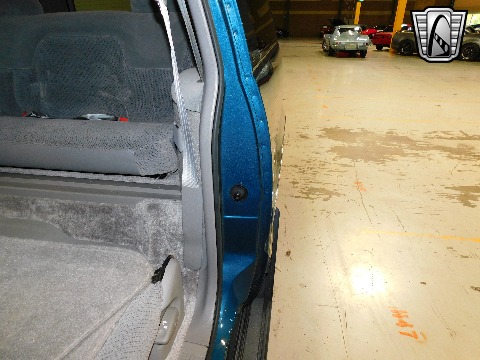 1995 Chevrolet Suburban image 136