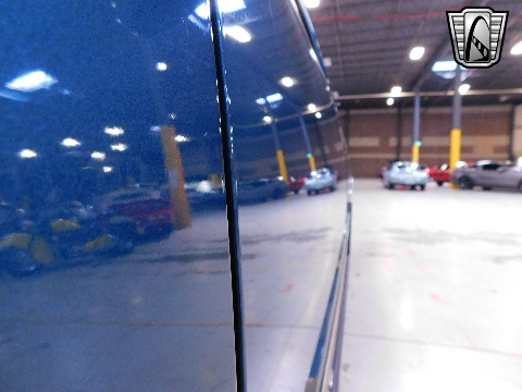 1995 Chevrolet Suburban image 34