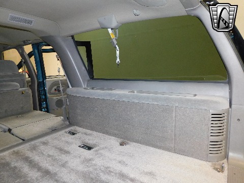 1995 Chevrolet Suburban image 86