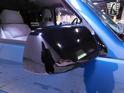 1995 Chevrolet Suburban image 61