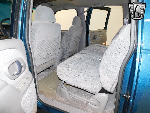 1995 Chevrolet Suburban image 115