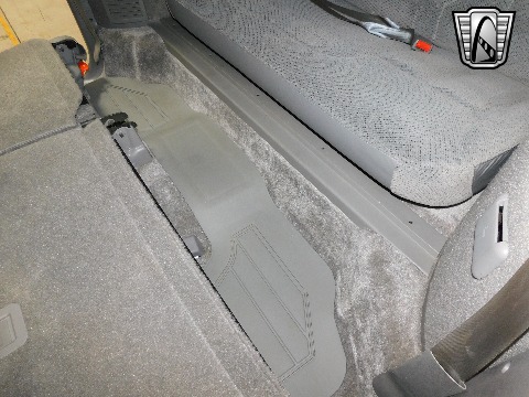 1995 Chevrolet Suburban image 121