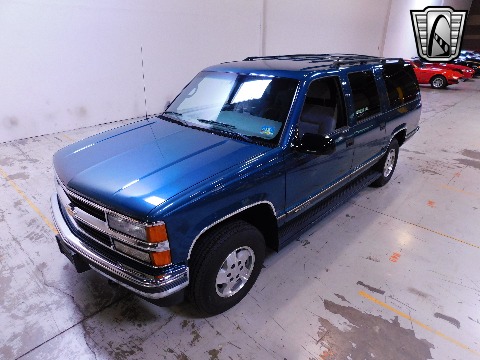 1995 Chevrolet Suburban image 18