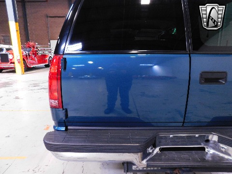 1995 Chevrolet Suburban image 45