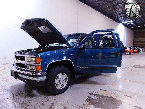 1995 Chevrolet Suburban image 71