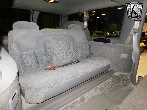 1995 Chevrolet Suburban image 124